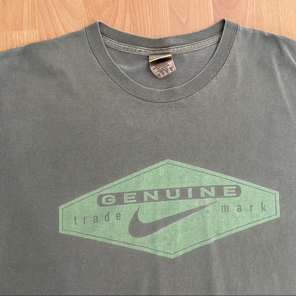 Vintage Nike Men’s Distressed Genuine Trademark Logo Distressed T-Shirt Size XL - Picture 1 of 7